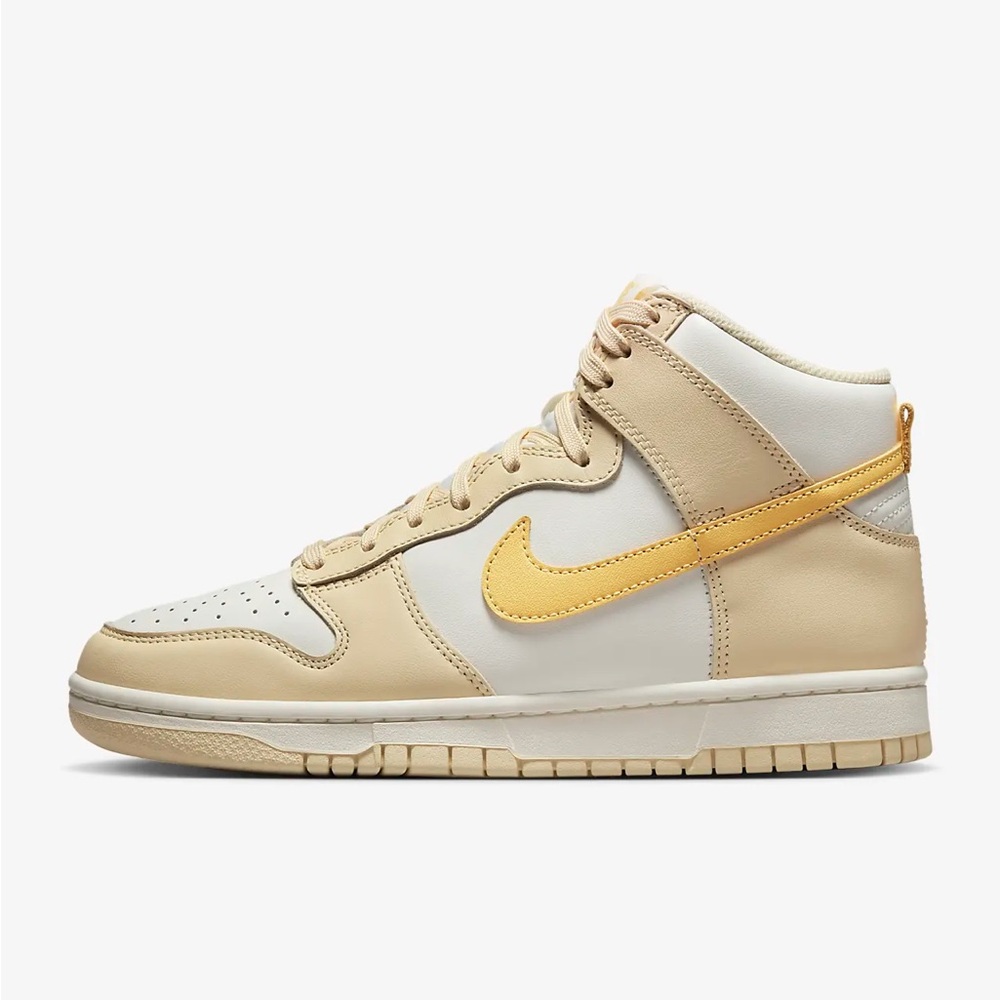 Women’s Nike Dunk High 9.5